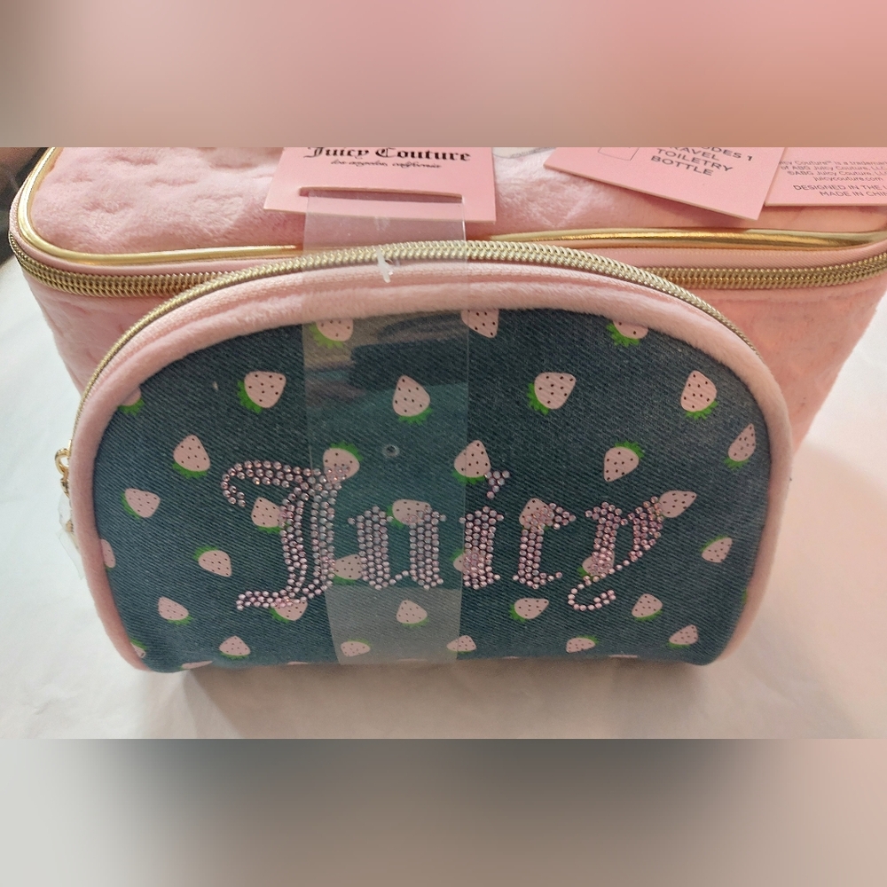 Juicy Couture Pink Hearts Strawberries Jewel 3 piece Cosmetic Travel Kit Bag NWT